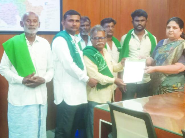 ಕೂಡಲೇ ರೈತರಿಗೆ ಹಕ್ಕು ಪತ್ರ ಕೋಡದಿದ್ದರೆ ಆಗಸ್ಟ್‌ 10ರಿಂದ ಉಗ್ರ ಹೋರಾಟದ ಎಚ್ಚರಿಕೆ  