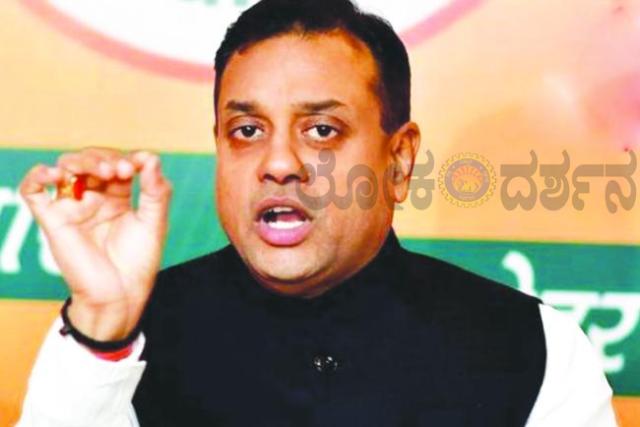 ಪ್ರಶ್ನೆಪತ್ರಿಕೆ ಸೋರಿಕೆ ವಿಚಾರದಲ್ಲಿ ಕಾಂಗ್ರೆಸ್‌ ದ್ವಂದ್ವ ನೀತಿ ಅನುಸರಿಸುತ್ತಿದೆ: ಖರ್ಗೆ, ರಾಹುಲ್ ಗಾಂಧಿಯಿಂದ ಬಿಜೆಪಿ ಸ್ಪಷ್ಟನೆಗೆ ಆಗ್ರಹ