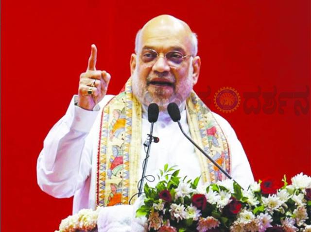 ಜುಲೈ ೨೦ರ ವಿದ್ಯಾರ್ಥಿ ಪ್ರತಿಭಟನೆಯ ವೇಳೆ ಪೊಲೀಸ್ ಕ್ರಮ ಕುರಿತು ಅಮಿತ್ ಶಾ ಹೇಳಿಕೆ ನೀಡುವಂತೆ ಲೋಕಸಭೆಯಲ್ಲಿ ಮುಂದೂಡಿಕೆ ನಿರ್ಣಯ ಮಂಡಿಸಿದ ಟ್ಯಾಗೋರ್