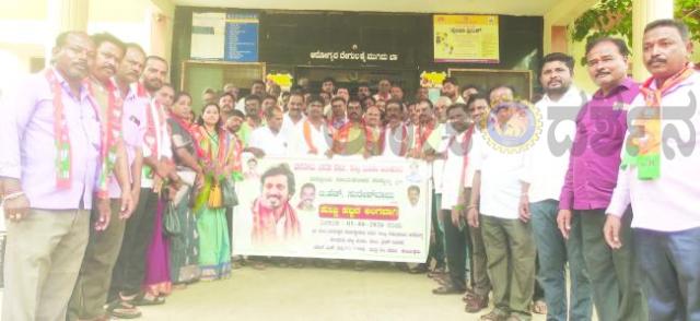 ಸರ್ಕಾರಿ ಆರೋಗ್ಯ ಕೇಂದ್ರದಲ್ಲಿ ರೋಗಿಗಳಿಗೆ ಹಾಲು, ಹಣ್ಣು, ಬ್ರೆಡ್ ವಿತರಣೆ  