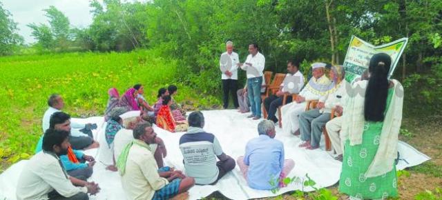 ಬುದಗೊಪ್ಪ ಗ್ರಾಮದಲ್ಲಿ ರೈತ ಕ್ಷೇತ್ರ ಪಾಠಶಾಲೆ 