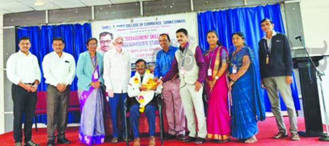 ವಿದ್ಯಾರ್ಥಿಗಳ ಜೀವನ ನಿರ್ವಹಣೆ ಆತ್ಮದಲ್ಲಿ ಅಡಗಿದೆ: ಪ್ರೊ. ನಾವಿ  