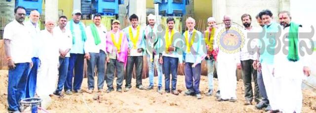 ನಿರಾಣಿ ಸಕ್ಕರೆ ಕಾರ್ಖಾನೆಯ ಇಂಜಿನಿಯರಿಂಗ್ ಸಿಬ್ಬಂದಿಗೆ ಸನ್ಮಾನ 