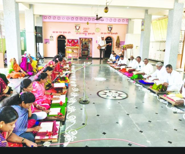ಸಂಬರಗಿಯಲ್ಲಿ ಅಖಂಡ ಹರಿನಾಮ ಸಪ್ತಾಹಕ್ಕೆ ಚಾಲನೆ  
