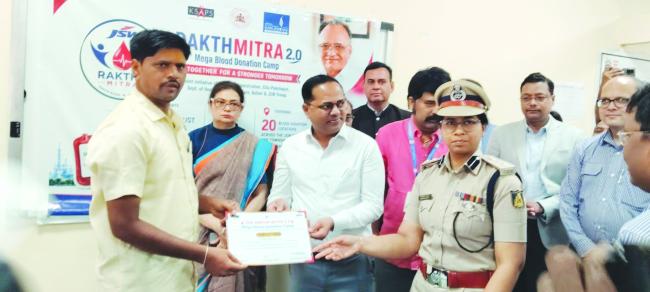 ರಕ್ತದಾನ ಶಿಬಿರಕ್ಕೆ ಚಾಲನೆ: ರಕ್ತದಾನ ಅತ್ಯುನ್ನತ ಮಾನವೀಯ ಸೇವೆ- ಜಿಲ್ಲಾಧಿಕಾರಿ 