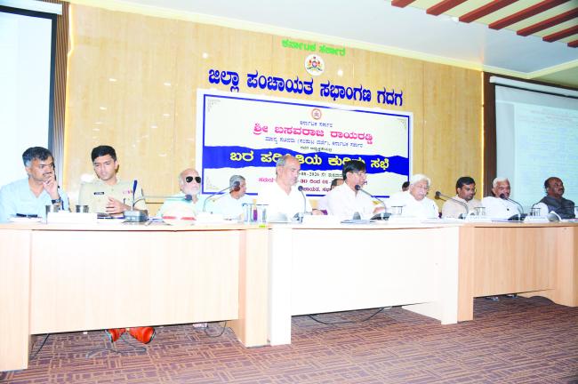 ಬರ ಪರಿಸ್ಥಿತಿ ಪರೀಶೀಲನೆ: ಅಧಿಕಾರಿಗಳು ನಿರ್ಲಕ್ಷ್ಯ ತೋರದೆ ಕಾರ್ಯನಿರ್ವಹಿಸಬೇಕು : ಸಚಿವ ಬಸವರಾಜ ರಾಯರೆಡ್ಡಿ  