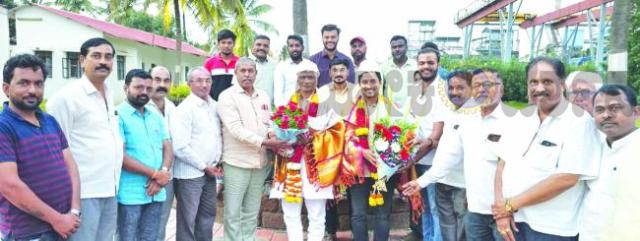 ಮರಾಠಾ ಸಮಾಜದಿಂದ ಶ್ರೀಮಂತ ಪಾಟೀಲ, ಶ್ರೀನಿವಾಸ ಪಾಟೀಲಗೆ ಸನ್ಮಾನ  