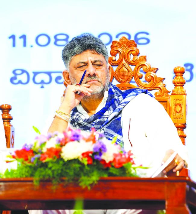 ಕಾನೂನು ಚೌಕಟ್ಟಿನಲ್ಲಿ ಜನರ ಸಮಸ್ಯೆಗಳಿಗೆ ಸ್ಪಂದಿಸಿ: ಸಿಎಂ  