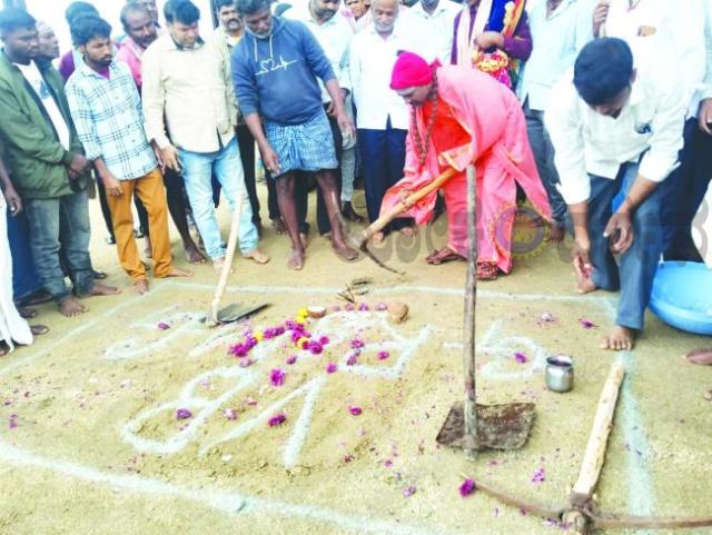 ಕೂಲಿ ಕಾರ್ಮಿಕರ ವಲಸೆ ತಡೆಗೆ ನರೇಗಾ ಯೋಜನೆ ಸಹಕಾರಿ: ಪೂಜಾರ  