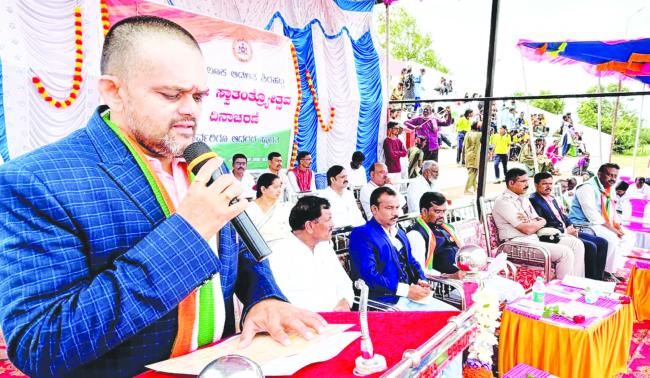 ಭಾರತ ಇಂದು ಪ್ರಬಲ ರಾಷ್ಟ್ರವಾಗಿ ಹೊರಹೊಮ್ಮಿದೆ: ತಹಶೀಲ್ದಾರ್ ರಾಘವೇಂದ್ರ ರಾವ್  