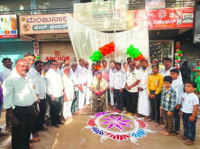 ಯುವಕರಲ್ಲಿ ಶಿಸ್ತು, ಸಮಯಪ್ರಜ್ಞೆ ಬೆಳೆಸಿಕೊಳ್ಳಿ: ನಿವೃತ್ತ ಯೋಧ ಪ್ರಕಾಶ್ ಶೆಟ್ಟರ್  