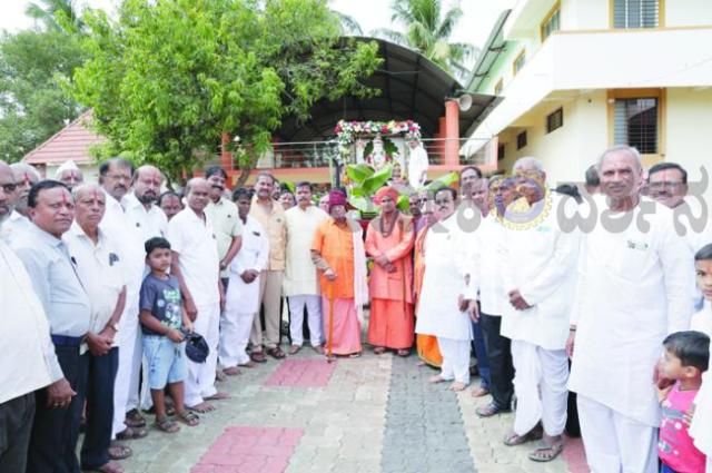 ಶ್ರಾವಣದಲ್ಲಿ ಶಿವನ ಆರಾಧನೆ ಶ್ರೇಷ್ಠ ಭಕ್ತಿ ಮಾರ್ಗ : ಚಿಕ್ಕರಾಮಲಿಂಗ ಸ್ವಾಮೀಜಿ 