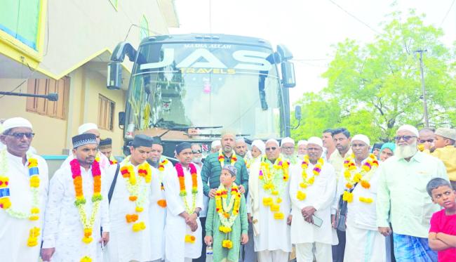 ಸಿರುಗುಪ್ಪ ತಾಲೂಕು ಮುಸ್ಲಿಮರಿಂದ ಪವಿತ್ರ ಉಮ್ರಾ ಯಾತ್ರೆ  