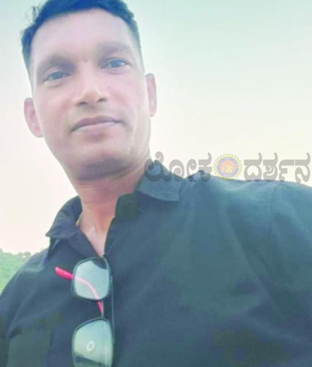 ಶಾಲಾ ಆವರಣದಲ್ಲಿ ಆತ್ಮಹತ್ಯೆ  