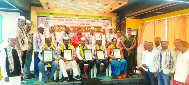 ಜಾನಪದ ಕಲೆ ಉಳಿಸಿ ಬೆಳೆಸಲು ಶ್ರಮಿಸಿ  