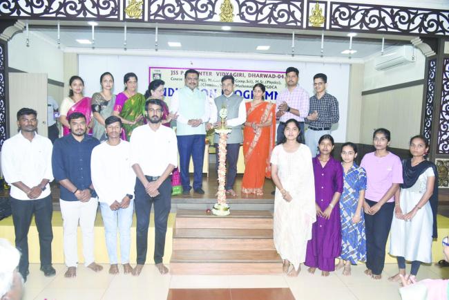 ವಿದ್ಯಾರ್ಥಿಗಳ ಸರ್ವಾಂಗೀಣ ಅಭಿವೃದ್ಧಿಗೆ ದೀಕ್ಷಾಬೋಧ ಕಾರ್ಯಕ್ರಮ  