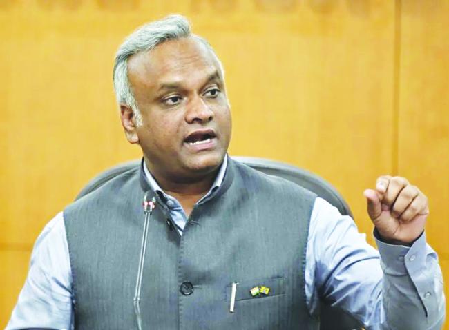 ರಾಹುಲ್ ಗಾಂಧಿ ಧರಣಿ ದುರದೃಷ್ಟಕರ, ನ್ಯಾಯ ಪಡೆಯುವ ಹಕ್ಕಿನ ಬಗ್ಗೆ ಪ್ರಶ್ನೆ: ಪ್ರಿಯಾಂಕ್ ಖರ್ಗೆ