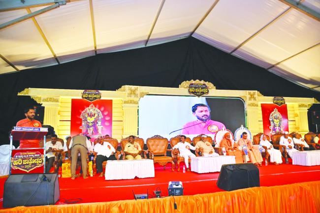  ಜಾತ್ರೆಯ ಯಶಸ್ಸಿಗೆ ಹಿರಿಯರ ಶ್ರಮ: ವಸಂತ ಪಡಗದ  