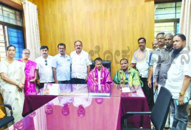 ನೂತನ ಕ್ಷೇತ್ರ ಶಿಕ್ಷಣಾಧಿಕಾರಿ ಬಡದಾನಿಗೆ ಗೌರವ ಸತ್ಕಾರ  