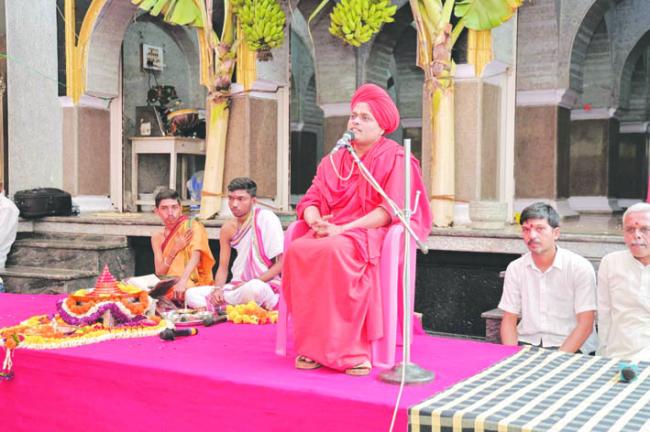 ಆತ್ಮವಿಶ್ವಾಸ ಕಳೆದುಕೊಳ್ಳಬೇಡಿ ವಿಶ್ವಾಸದಿಂದ ಬದುಕಿ : ಮಹಾಂತಪ್ರಭು ಸ್ವಾಮೀಜಿ 