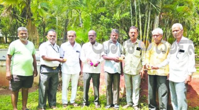 ರೇಲ್ವೆ ಹೋರಾಟ ಸಮಿತಿಯಿಂದ ಗದಗ ಜಿಲ್ಲಾ ಹುಟ್ಟು ಹಬ್ಬ ಆಚರಣೆ