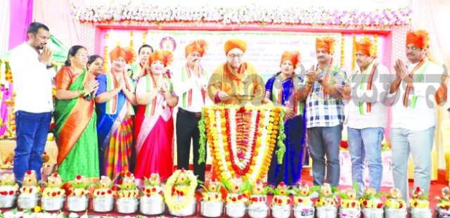  ಸ್ವಾರ್ಥರಹಿತ ಭಕ್ತಿಯಿಂದ ಸದ್ಗುಣ ಬೆಳೆಸಿಕೊಳ್ಳಿ 