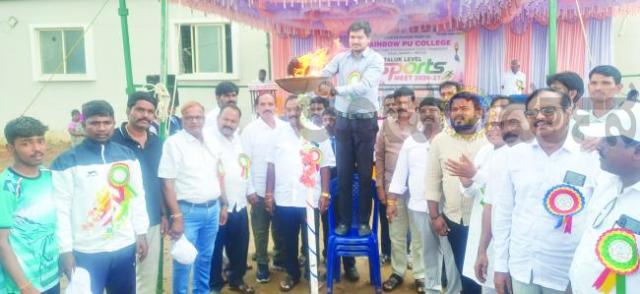 ಕ್ರೀಡಾ ಚಟುವಟಿಕೆಗಳಿಂದ ವಿದ್ಯಾರ್ಥಿಗಳ ಸರ್ವತೋಮುಖ ಅಭಿವೃದ್ಧಿ: ತಹಶೀಲ್ದಾರ್ ಜೂಗಲ್ ಮಂಜುನಾಯಕ 