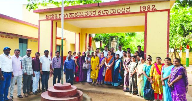 ಗಣಿತ-ವಿಜ್ಞಾನ ಬೋಧನೆಯಲ್ಲಿ ಪ್ರಯೋಗಾತ್ಮಕ ವಿಧಾನ ಅಳವಡಿಸಿಕೊಳ್ಳಿ: ನಿಂಗಪ್ಪ 