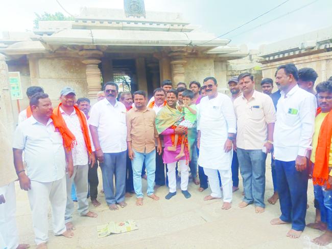 ಶ್ರಾವಣ ಮಾಸದಲ್ಲಿ ವಿವಿಧ ದೇವಸ್ಥಾನಗಳಿಗೆ ಭೇಟಿ: ಮುತ್ತು ರಾಠೋಡ್  