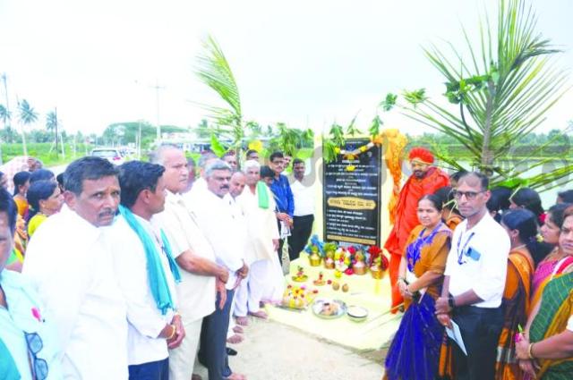 ಜಲ ಸಂರಕ್ಷಣೆ ನಮ್ಮೆಲ್ಲರ ಜವಾಬ್ದಾರಿಯಾಗಿದೆ ಮಾಜಿ ಶಾಸಕ ವಿರುಪಾಕ್ಷಪ್ಪ ಬಳ್ಳಾರಿ