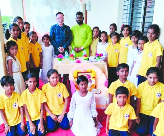 ಓದು-ಬರಹ ವಿದ್ಯಾರ್ಥಿ ಬದುಕಿನ ಎರಡು ಕಣ್ಣಿದ್ದಂತೆ: ಸಂತೋಷ ಬಂಡೆ
