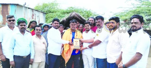 ಸಾಧಕ ರಾಜೇಶ್ ಕನ್ನೂರುಗೆ ಸನ್ಮಾನ  