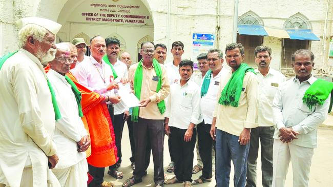  ವಿಜಯಪುರವನ್ನು ಸಂಪೂರ್ಣ ಬರಪೀಡಿತ ಜಿಲ್ಲೆ ಘೋಷಿಸಲು ರೈತ ಸಂಘ ಆಗ್ರಹ