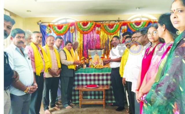 ತಾಲೂಕು ಆಡಳಿತದಿಂದ ಬ್ರಹ್ಮಶ್ರೀ ನಾರಾಯಣಗುರು ಜಯಂತಿ ಆಚರಣೆ 