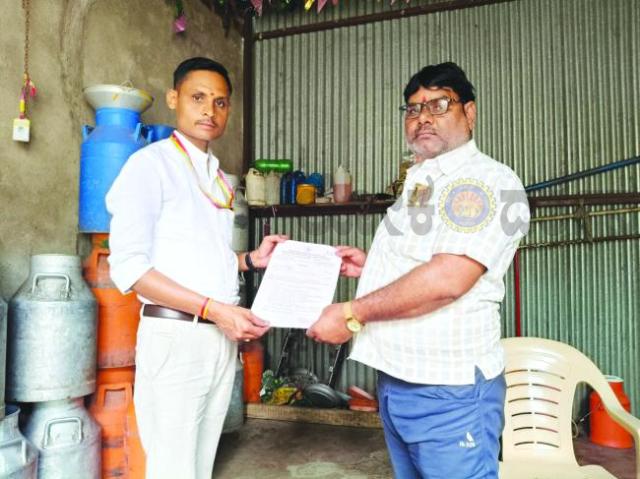 ಗೋಶಾಲೆಯಲ್ಲಿ ರಕ್ಷಾಬಂಧನ ಸಂಭ್ರಮ: ಹಸುಗಳಿಗೆ ಪೂಜೆ, ಸಹಪಾಠಿಗಳಿಗೆ ರಾಖಿ ಕಟ್ಟಿ ಭಾವೈಕ್ಯತೆ ಸಂದೇಶ  