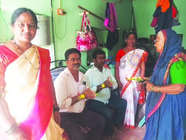 ಅಣ್ಣ-ತಂಗಿಯರ ಬಾಂಧವ್ಯ ಸಾರುವ ರಕ್ಷಾಬಂಧನ ಆಚರಣೆ  