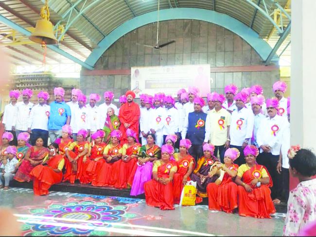 ಗುರುಗಳನ್ನು ಗೌರವಿಸುವುದು ವಿದ್ಯಾರ್ಥಿಗಳ ಕರ್ತವ್ಯ  