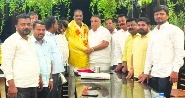 ಸಂಜೀವಕುಮಾರ ನೀರಲಗಿ ಅವರಿಗೆ ಸನ್ಮಾನ  