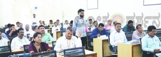 ನಿಗದಿತ ಅವಧಿಯಲ್ಲಿ ಗುರಿ ಸಾಧಿಸಿ, ಅನುದಾನ ಲ್ಯಾಪ್ಸ್‌ ಆಗದಂತೆ ನೋಡಿಕೊಳ್ಳಿ: ಎಡಿಸಿ ಸೂಚನೆ 