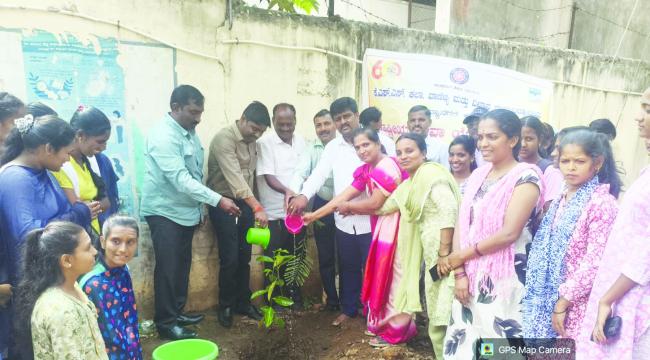 ರಾಷ್ಟ್ರೀಯ ಸೇವಾ ಯೋಜನೆ ದಿನಾಚರಣೆ: ಕೆಎಸ್‌ಎಸ್ ಮಹಾವಿದ್ಯಾಲಯದಲ್ಲಿ ಗಿಡ ನೆಡುವ ಅಭಿಯಾನ 
