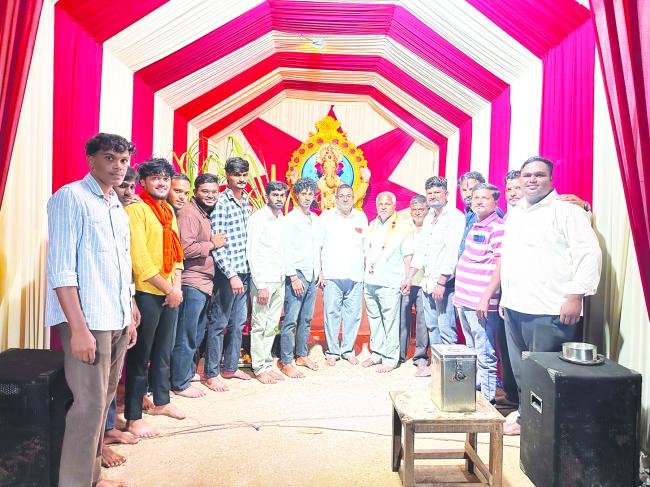 ಸಿದ್ಧಿವಿನಾಯಕ ಯುವಕ ಮಂಡಳಿ ಆನಂದಪುರ್ ಕಾರ್ಗಿಲ್ ಗಣೇಶ್ ಉಸ್ತವ್ ಮಂಡಳಿ