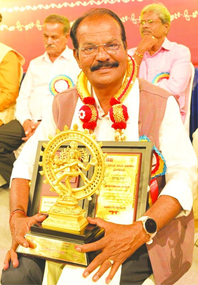ಪುರುಷೋತ್ತಮ ಹಂದ್ಯಾಳ್ ಗೆ ನಾಟಕ ಅಕಾಡೆಮಿ ಪ್ರಶಸ್ತಿ ಪ್ರದಾನ