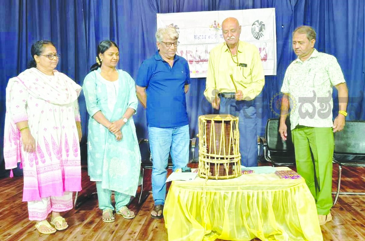 ರಂಗಭೂಮಿಗೆ ಹೊಸ ಪ್ರತಿಭೆಗಳ ಅನಾವರಣ: ಮಹಾಂತೇಶ ಗಜೇಂದ್ರಗಡ