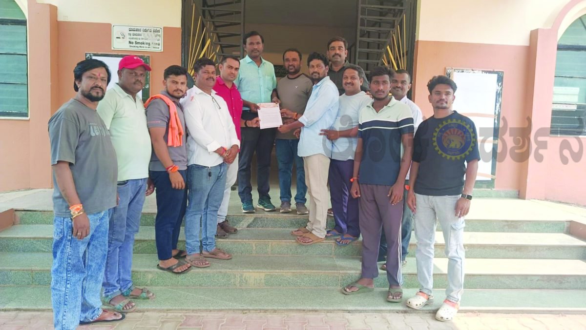 ದಸರಾ ರಜೆ ಕಡಿತಗೊಳಿಸಿದ ಲೊಯೋಲಾ ಶಾಲೆ ವಿರುದ್ಧ ಕ್ರಮಕ್ಕೆ ಅಧಿಕಾರಿಗಳಿಗೆ ಮನವಿ