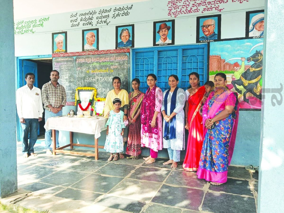 ಬಡಿಗವಾಡ ಸರ್ಕಾರಿ ಪ್ರಾಥಮಿಕ ಶಾಲೆಯಲ್ಲಿ ಗಾಂಧೀಜಿ, ಶಾಸ್ತ್ರಿ ಜಯಂತಿ ಆಚರಣೆ