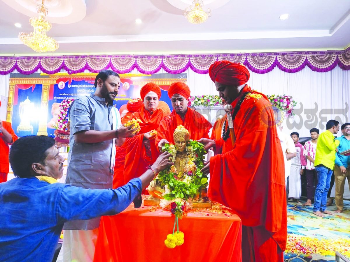 ಹಾನಗಲ್ ಕುಮಾರ ಶಿವಯೋಗಿಗಳ ಕೊಡುಗೆ ಅಪಾರ