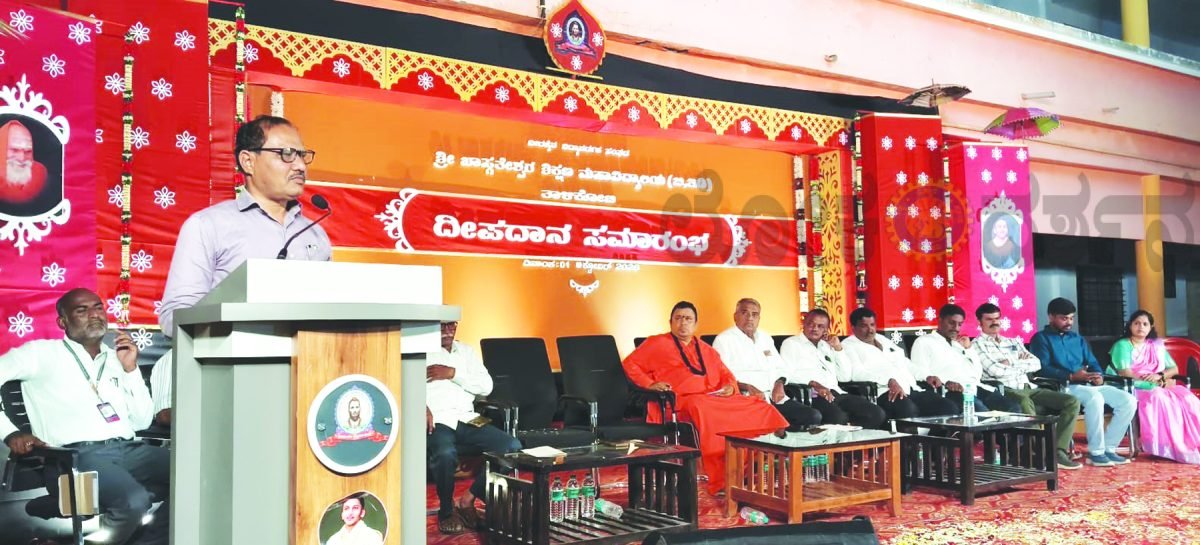 ಭಾರತ ಶ್ರೇಷ್ಠ ಗುರು ಪರಂಪರೆ ಹೊಂದಿದ ದೇಶ: ದಮ್ಮೂರಮಠ