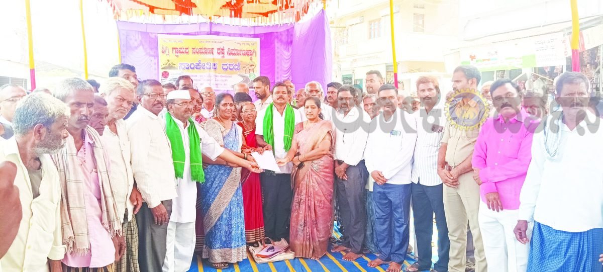ಸಿಗ್ಲಿ ಗ್ರಾಮದ ರಸ್ತೆ ಅಭಿವೃದ್ಧಿಗೆ ತಹಶೀಲ್ದಾರ್ಗೆ ಮನವಿ