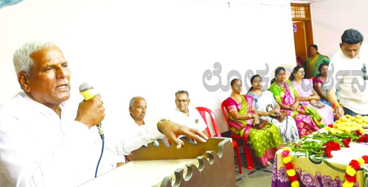 ಅಂಗನವಾಡಿ, ಆಶಾ ಕಾರ್ಯಕರ್ತೆಯರ ಸೇವೆ ಪ್ರಶಂಸಾರ್ಹ : ಶಾಸಕ ಸಿದ್ದು ಸವದಿ