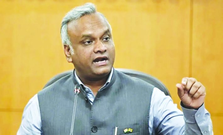 ಬೃಹತ್ ಪ್ರಮಾಣದ ಫಾರಂ-7 ಅರ್ಜಿಗಳ ಕುರಿತು ಎನ್‌ಡಿಎ ನಾಯಕರನ್ನು ಪ್ರಶ್ನಿಸಿದ ಖರ್ಗೆ